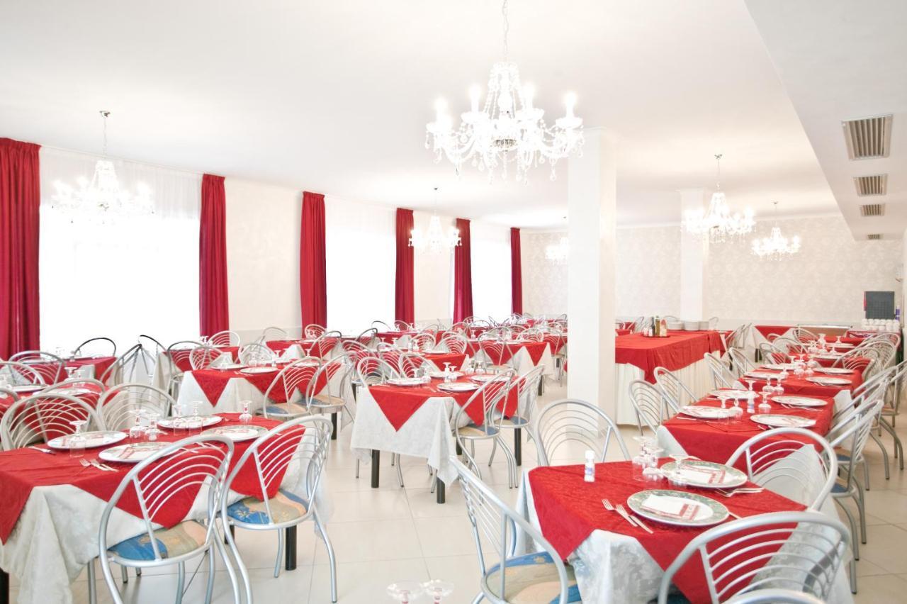 Hotel Le Lune Gatteo a Mare Eksteriør billede